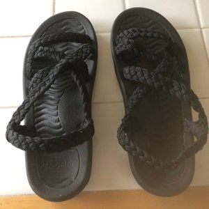 Women's Sandals, size 6.5, worn once, great condition